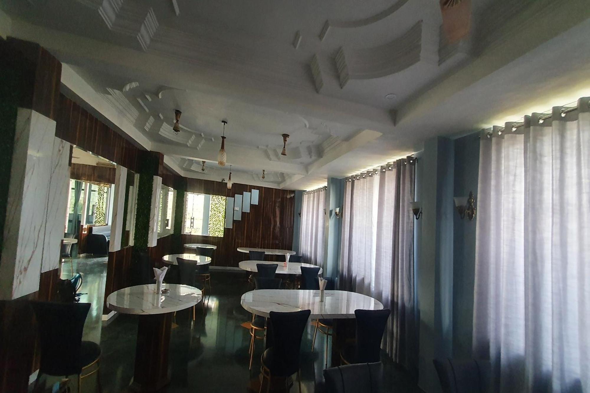 Oyo Hotel Rajshree Akolia Εξωτερικό φωτογραφία